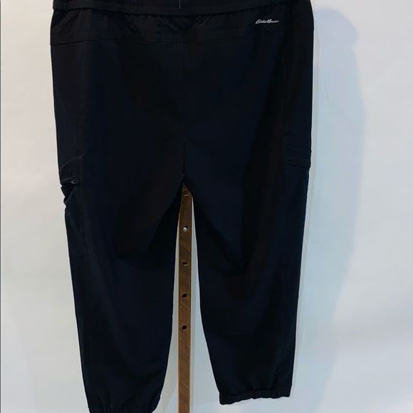 Eddie Bauer black Capri cargos - Picture 7 of 13